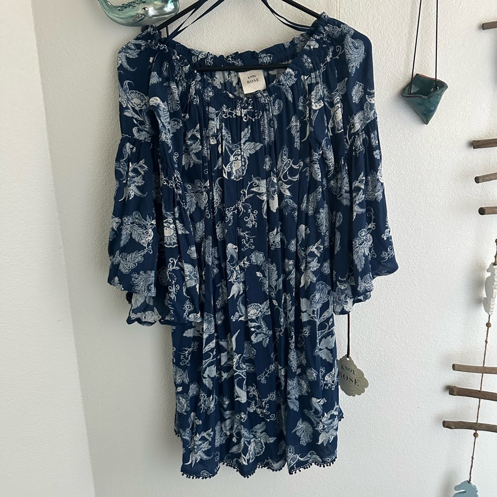 NWT Knox Rose Blue Floral Bell Sleeve Off the Shoulder Dress Size Small